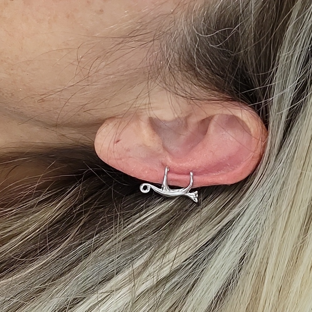 🔥LAST ONE🔥 CLIMBING CAT EAR CUFF, Choice Of Color
